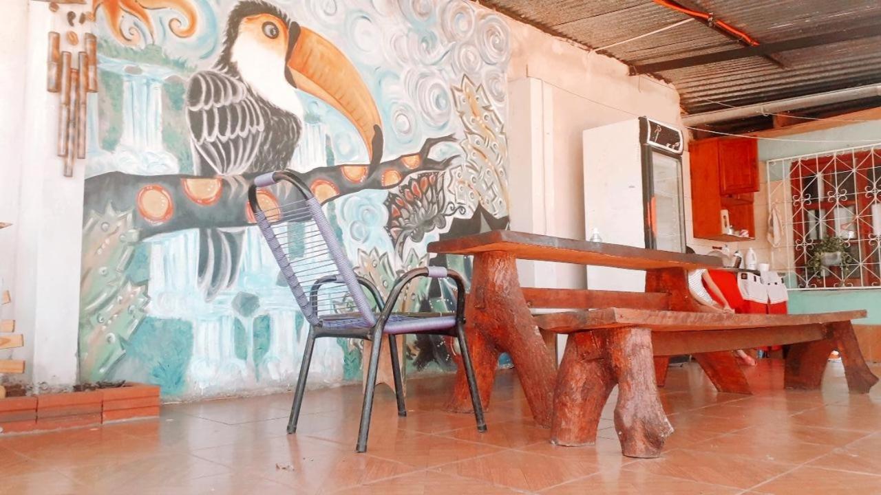 Alojamiento Picaflor Iguazu Hostel Puerto Iguazú Buitenkant foto