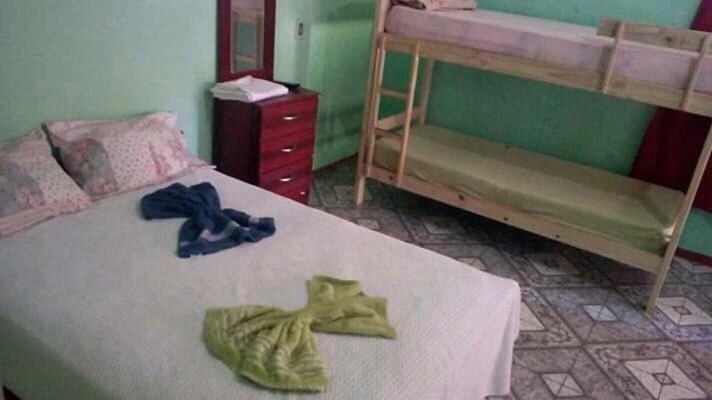 Alojamiento Picaflor Iguazu Hostel Puerto Iguazú Buitenkant foto