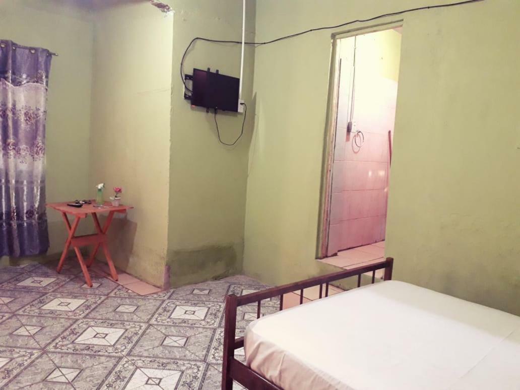 Alojamiento Picaflor Iguazu Hostel Puerto Iguazú Buitenkant foto